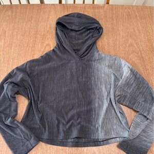 LULULEMON VARSA LAB Hoodie Medium Gray Ombre Pullover Crop Hooded Size M